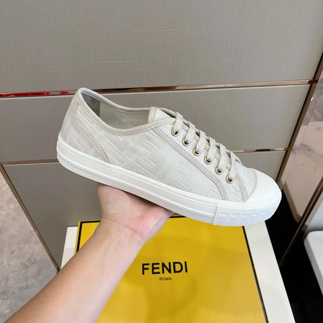 Factory price: 380 new Fendi Fendǐ Domino sneakers with jacquard FF pattern, embossed FF pattern on the toe, canvas upper, T men's men's shoes 💰U customized outsole Size: 38-45, (45 customized)